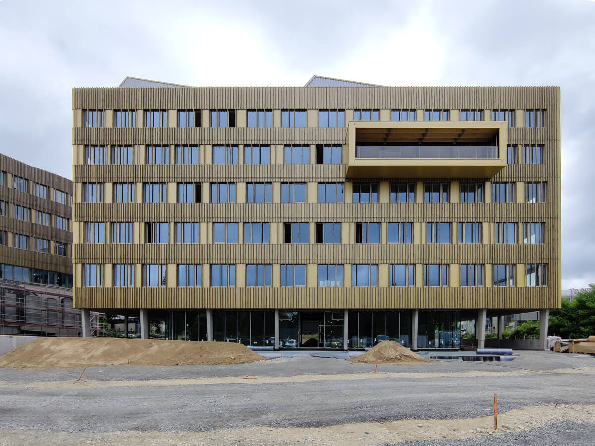 Photographie d'un bâtiment de bureaux réversible en structure bois mixte HOBOA 