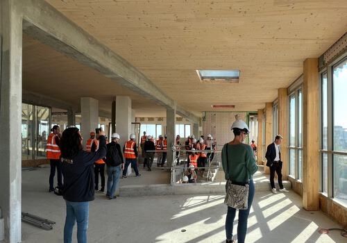 Intérieur d'un bâtiment en structure bois HOBOA